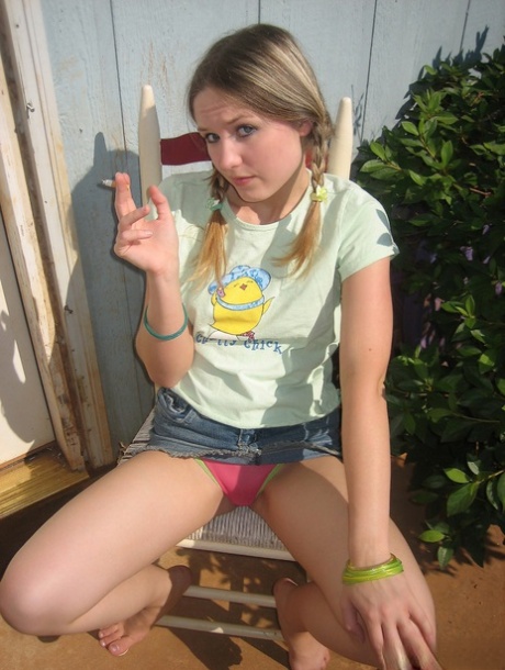 topplös bikini het naken bild