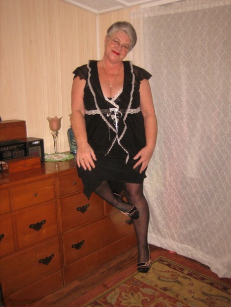 bestemor strømpebukse xxx voksen foto
