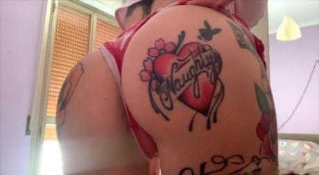 Megan Inky nude star pictures