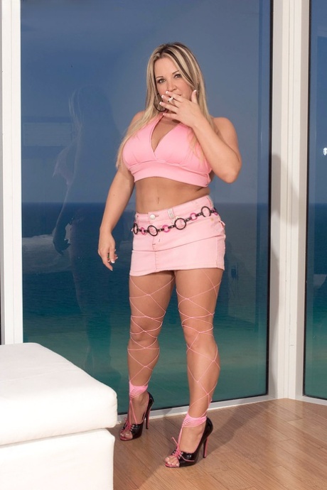 Rachel Love star sex photos