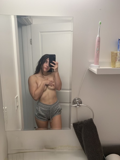 mirror selfie beautiful porn gallery