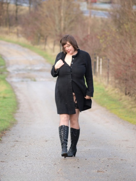 dicke Stiefel nackt erwachsene fotos