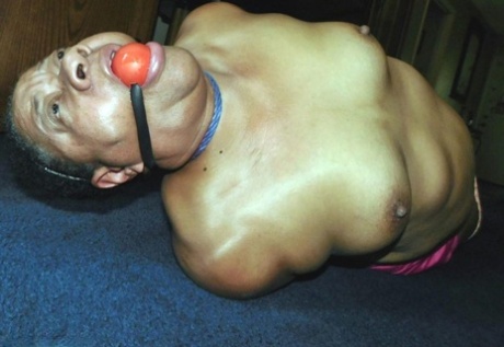 black granny beautiful naked photos