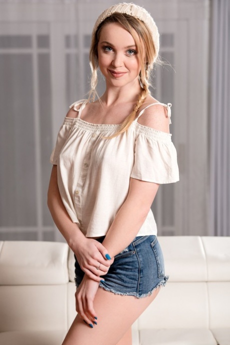Aften Opal art actress pic