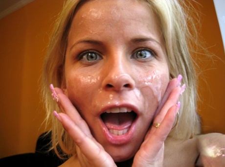MILF-Gesicht porno akt foto