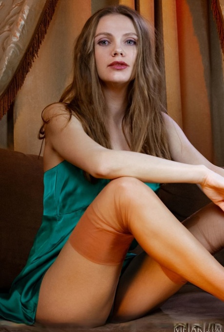 Elina De Leon porn model gallery