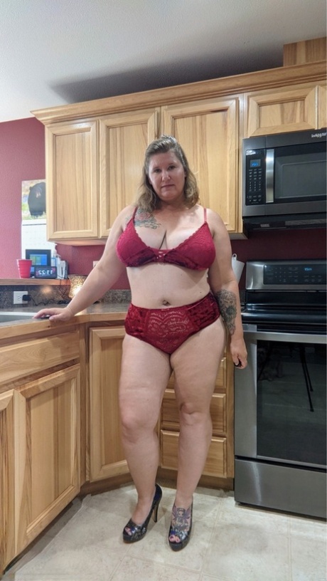 チェコの熟女 無料ヌード 写真