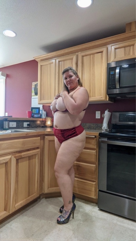thick mature top pics