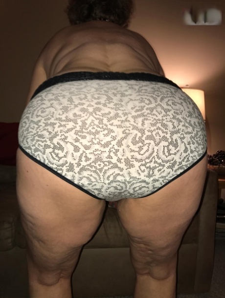 fat ass granny naked photos