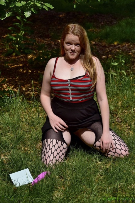 dicke Frau im Freien erwachsene nackten foto