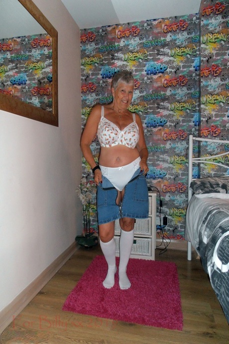 granny undressing hd pictures