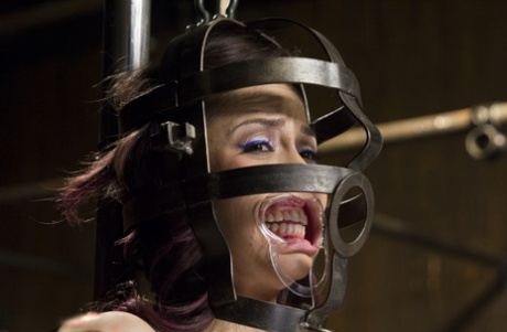 BDSM latina sesso nudo Immagine