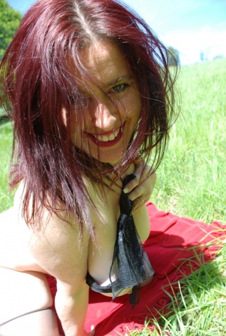Juicey Janey model hot image