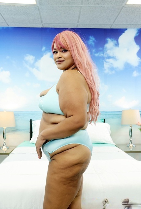 ebenové ssbbw akty zdarma galerie