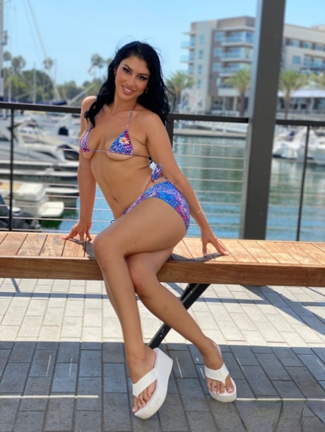 Queenie Sateen adult star pictures
