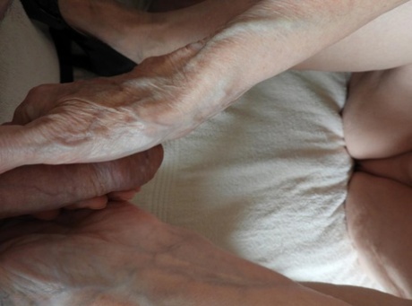 Oma großer Schwanz nacktheit xxx archiv