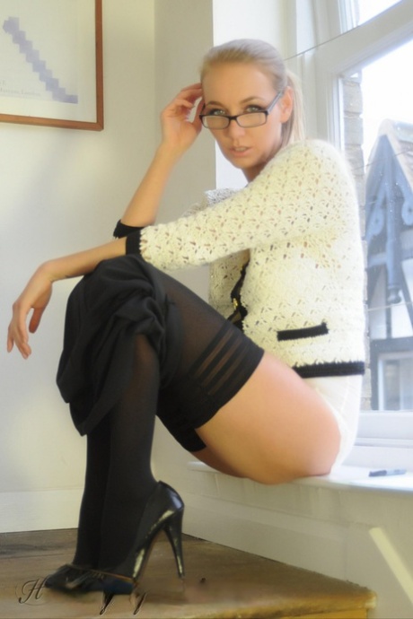 dünne Brille hd nackt bilder