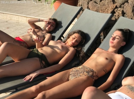 små bryster bikini gratis voksen galleri