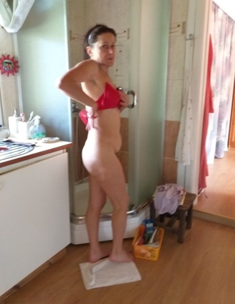 doccia matura sexy immagini