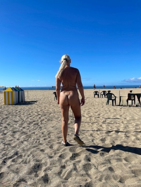 zralá žena pod sukní špičkové porno sbírka