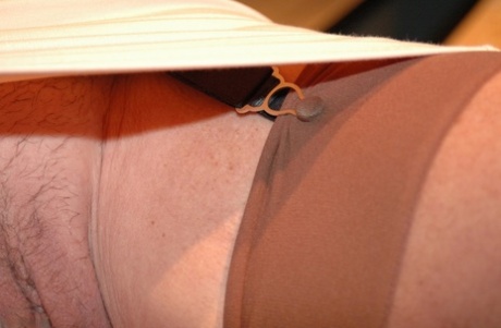 mature nylon erotic photo