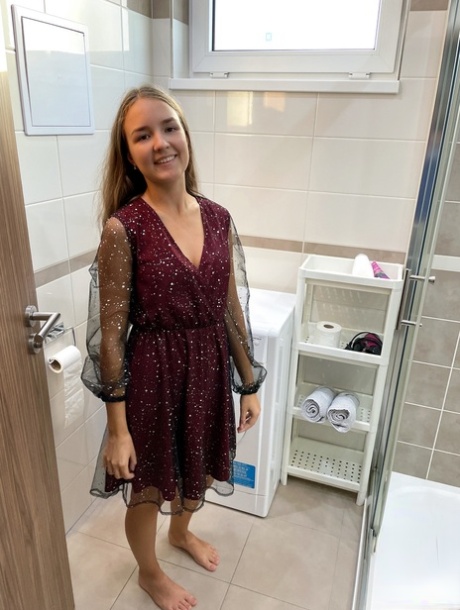 teen shower exclusive picture