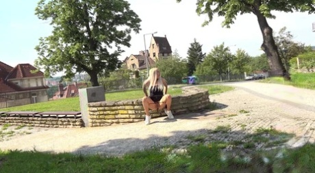 pisser en public beau haut photos