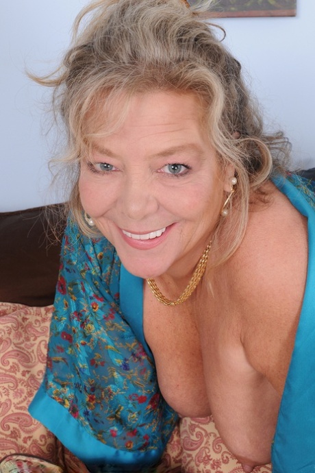 Karen Summer star free img