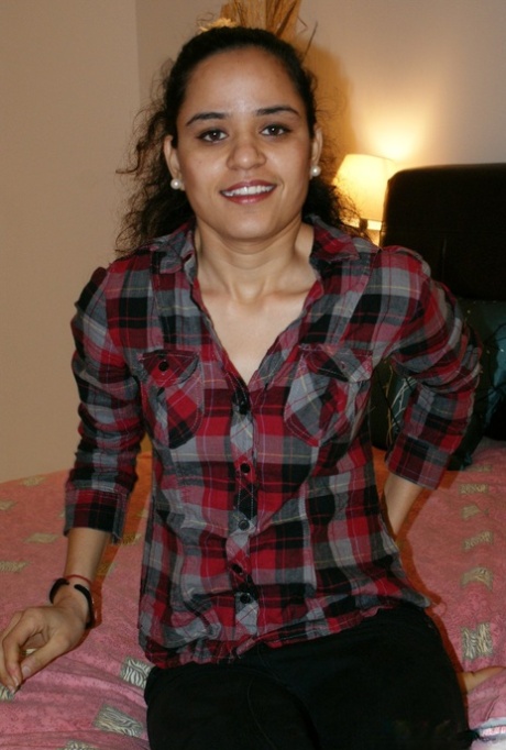 Jasmine Mathur hd star image