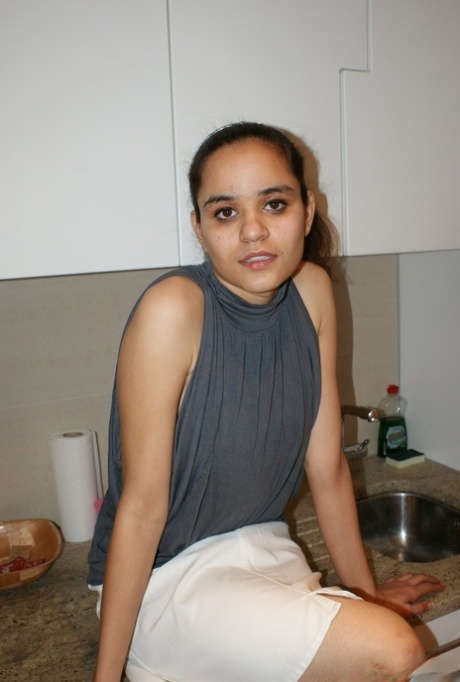 Jasmine Mathur xxx actress pictures