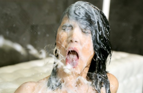 teen bukkake hot nude pictures