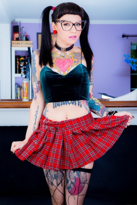 Necro Nicki pornographic star img