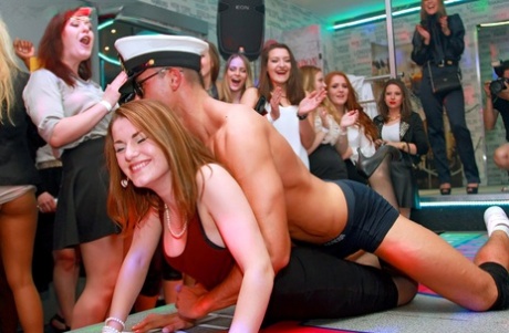CFNM-Party hübsche sexy archiv