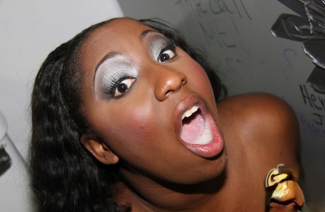 ebony cum in mouth perfect img