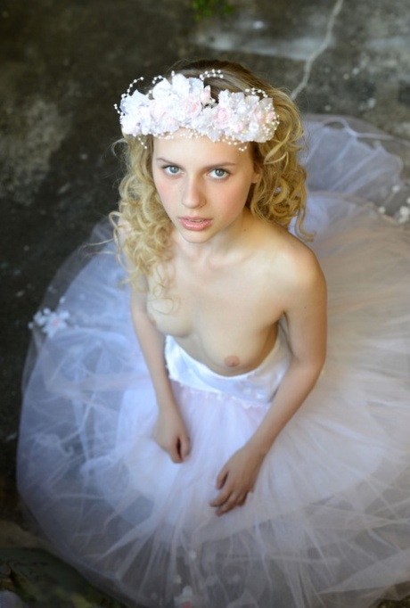 Angelika Dawson star top img
