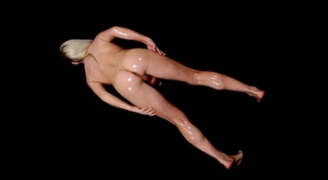 olieret shemale perfekt porno fotos