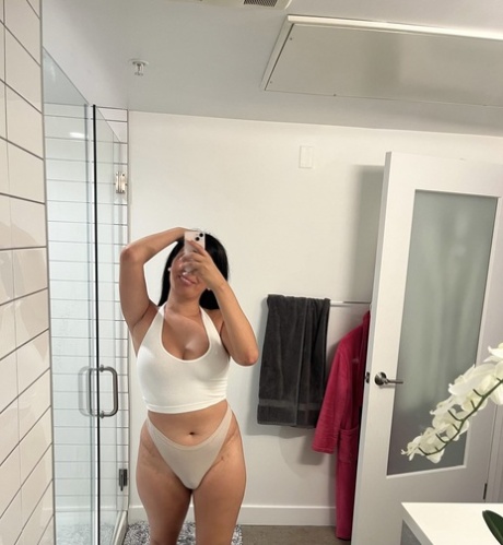 huge shemale nice photos