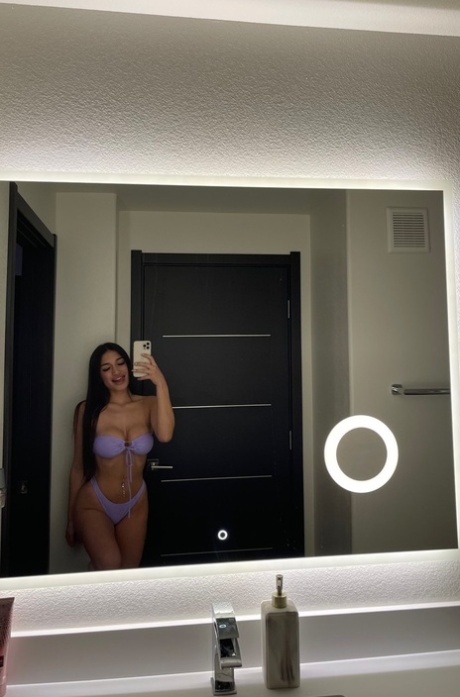 zrcadlo nahá pornografie obrázky