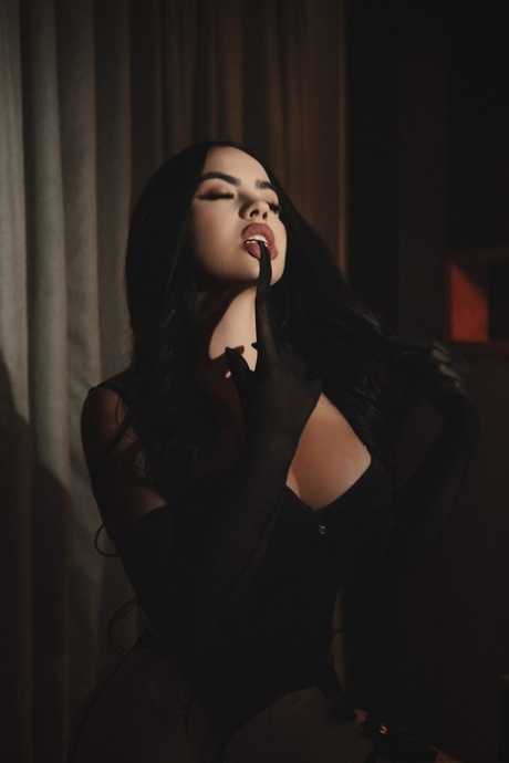colombian erotic img
