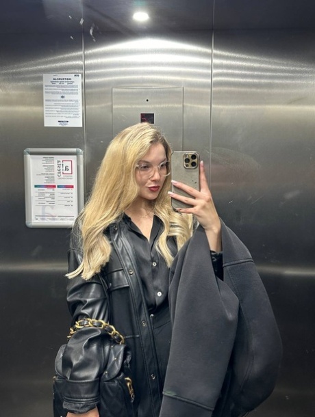 amatorskie selfie piękna sztuka galeria