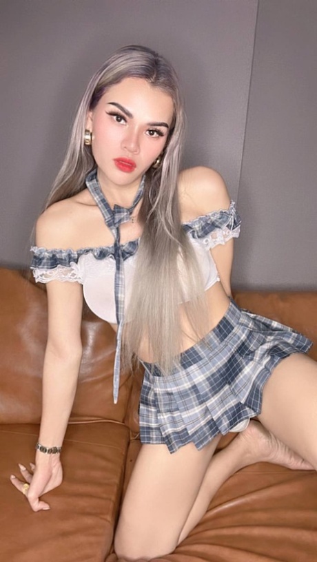 saia de travesti pornografia nus imagem