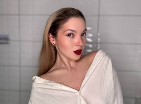 rode lippenstift exclusief van hoge kwaliteit afb