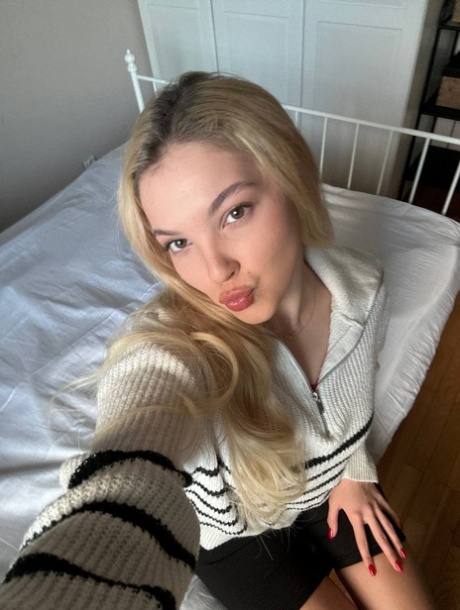 lencería de tetas pequeñas caliente mejor fotos