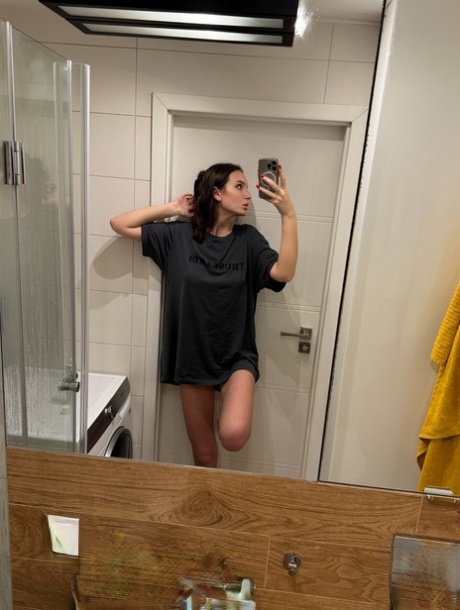 mirror selfie beautiful nude image