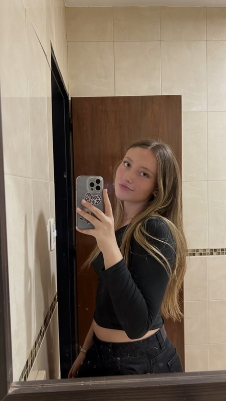 mirror selfie beautiful photos