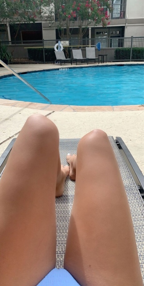 teen legs hot images