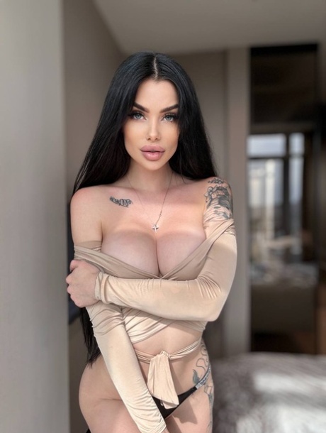 tatuaggio di grandi tette sesso migliore immagini