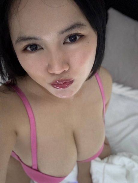 asiatiska stora bröst konst sex arkiv