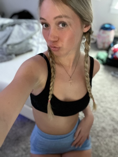 teen selfie hot xxx picture