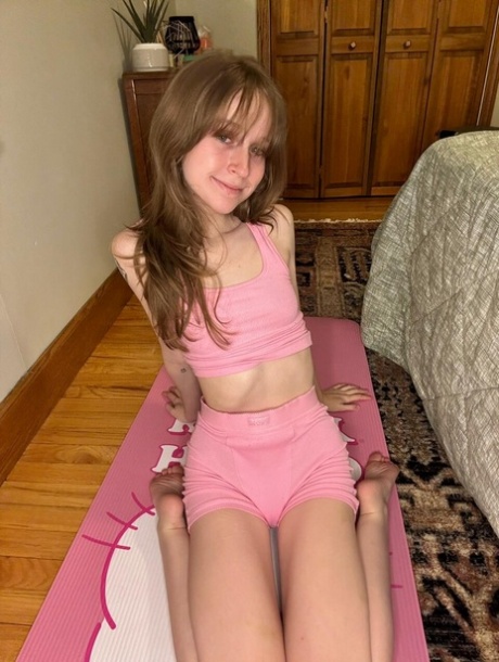petite babe art nude photo